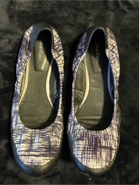 Calvin Klein Purple and Black Textured Ballet Flats